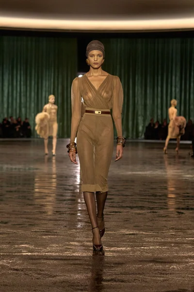 Look 42